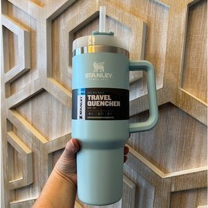 NEW - Stanley Quencher Tumbler Aqua 40oz